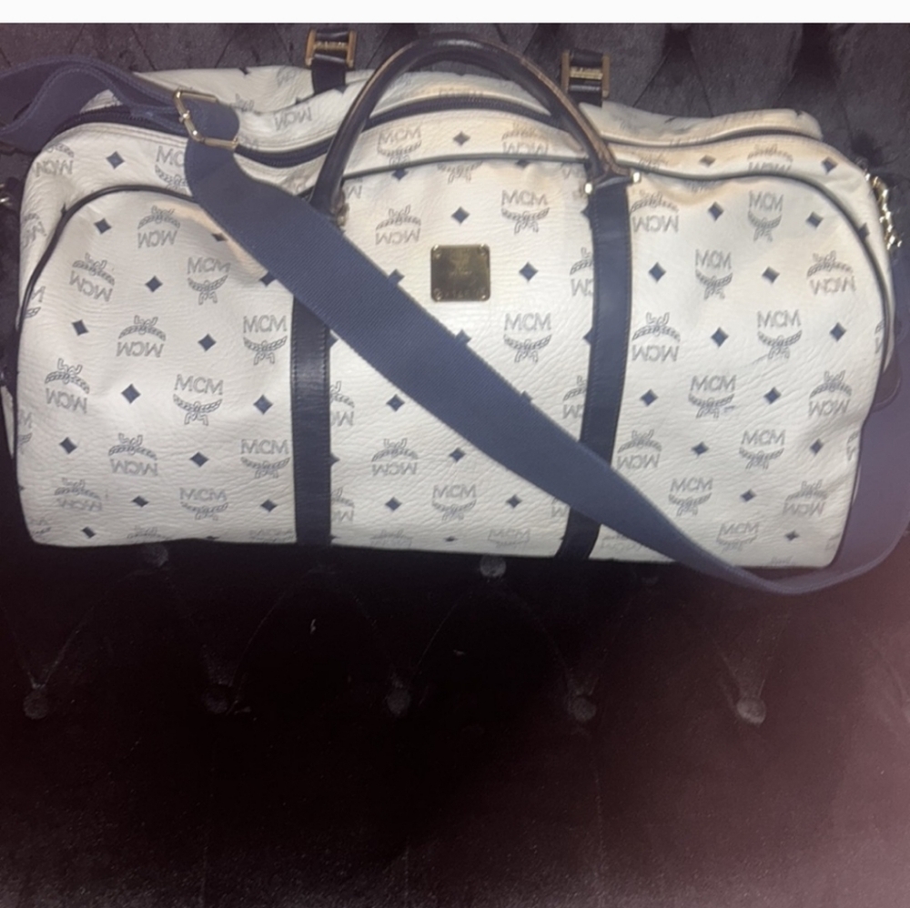 MCM White and Black Duffel Bag size 55 - Picture 3 of 12